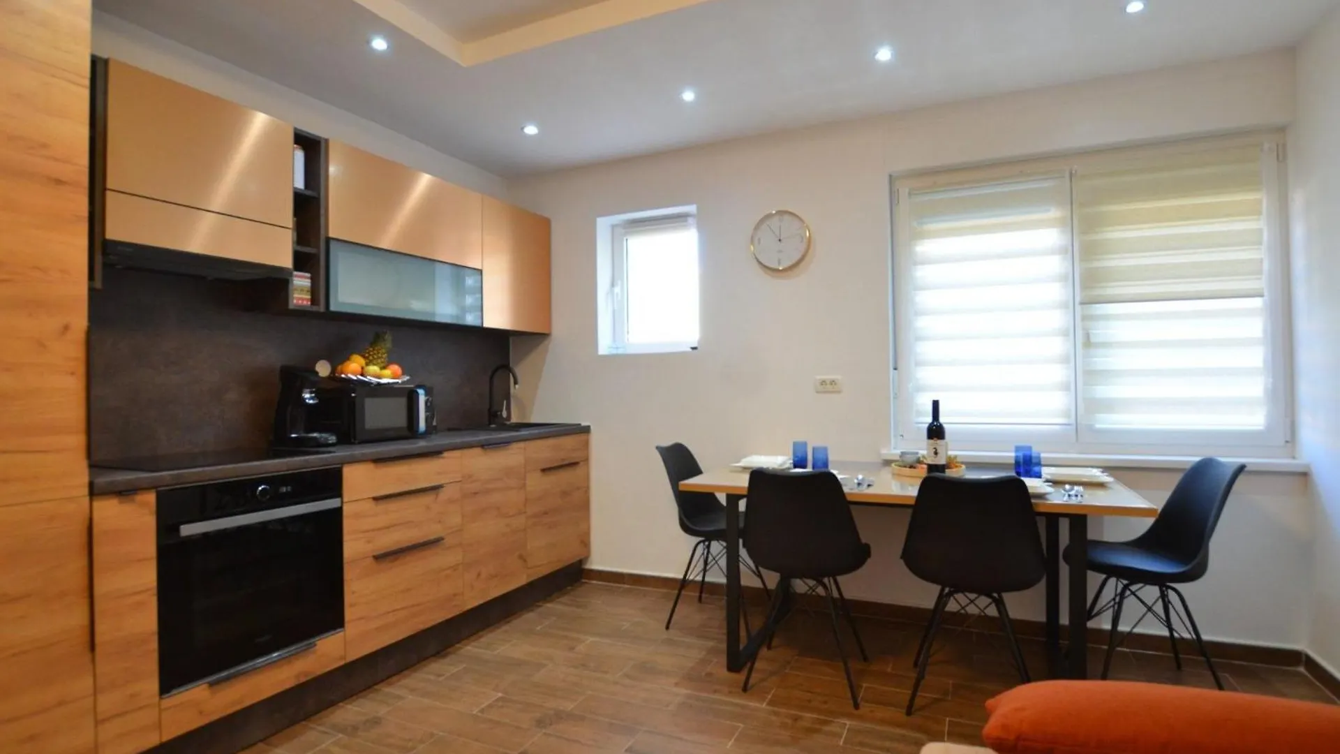 Warm And Welcoming Apartment With Balcony Rovinj