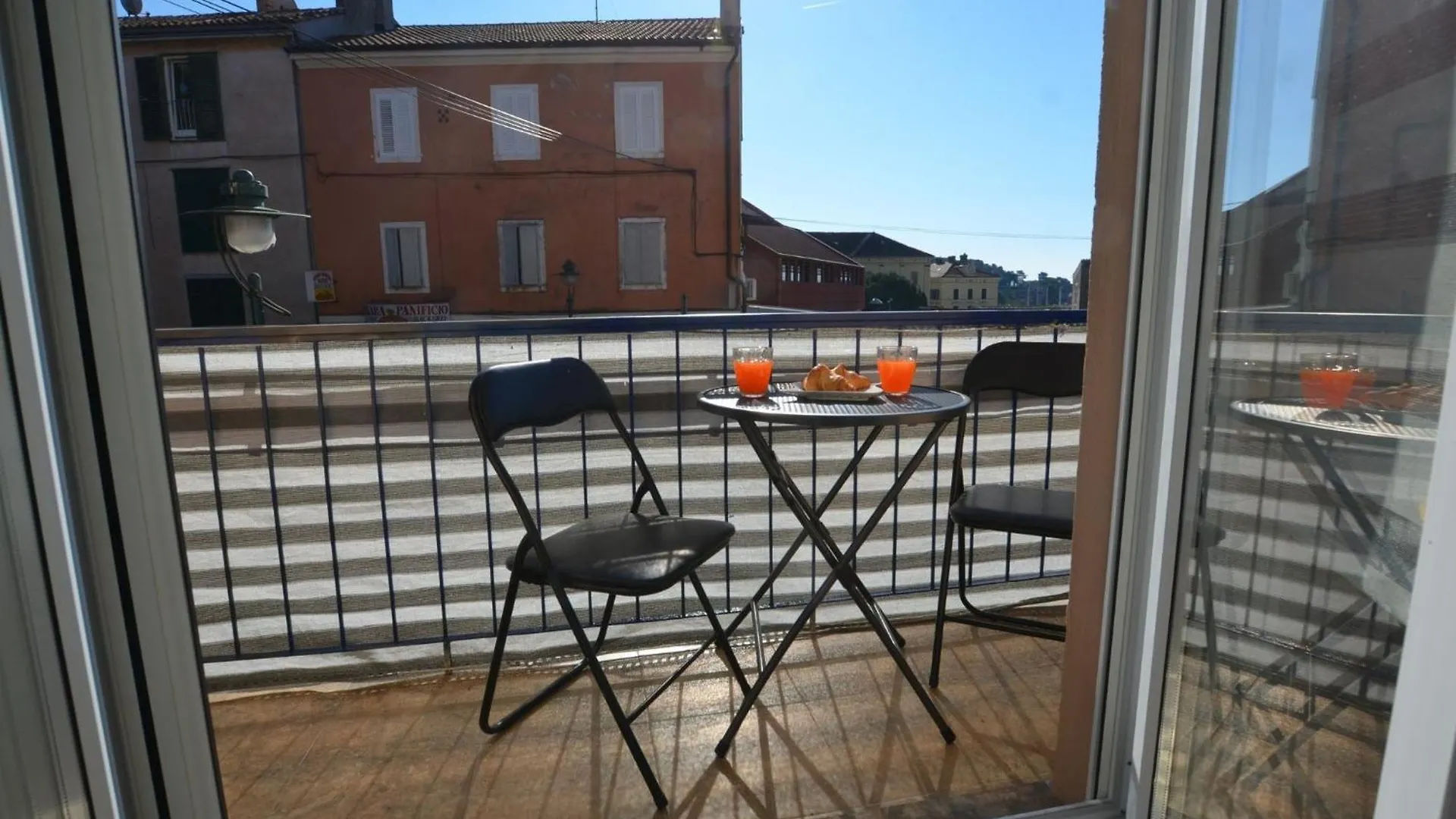 Warm And Welcoming Apartment With Balcony Rovinj 0*,