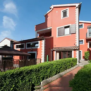  Apartment House Mitic