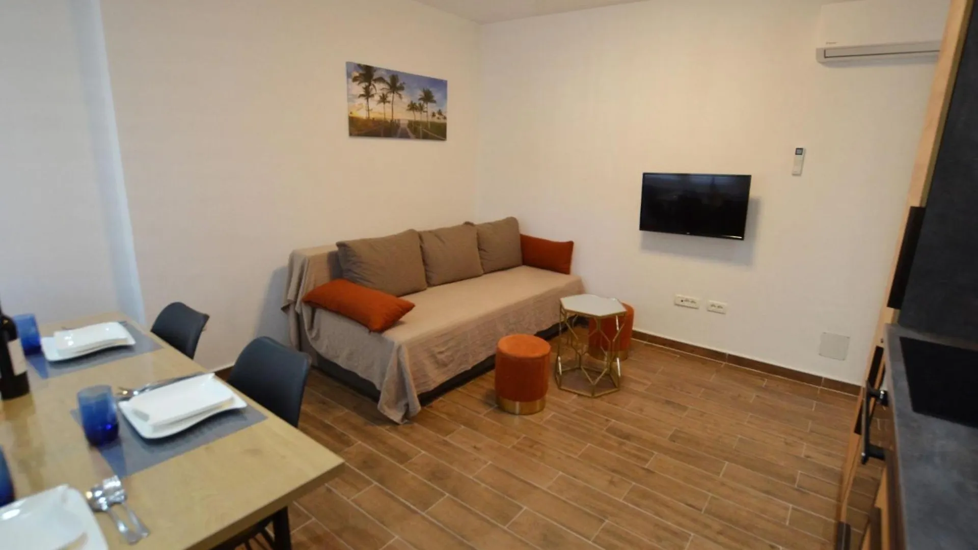 Warm And Welcoming Apartment With Balcony Rovinj 0*,  Chorvatsko